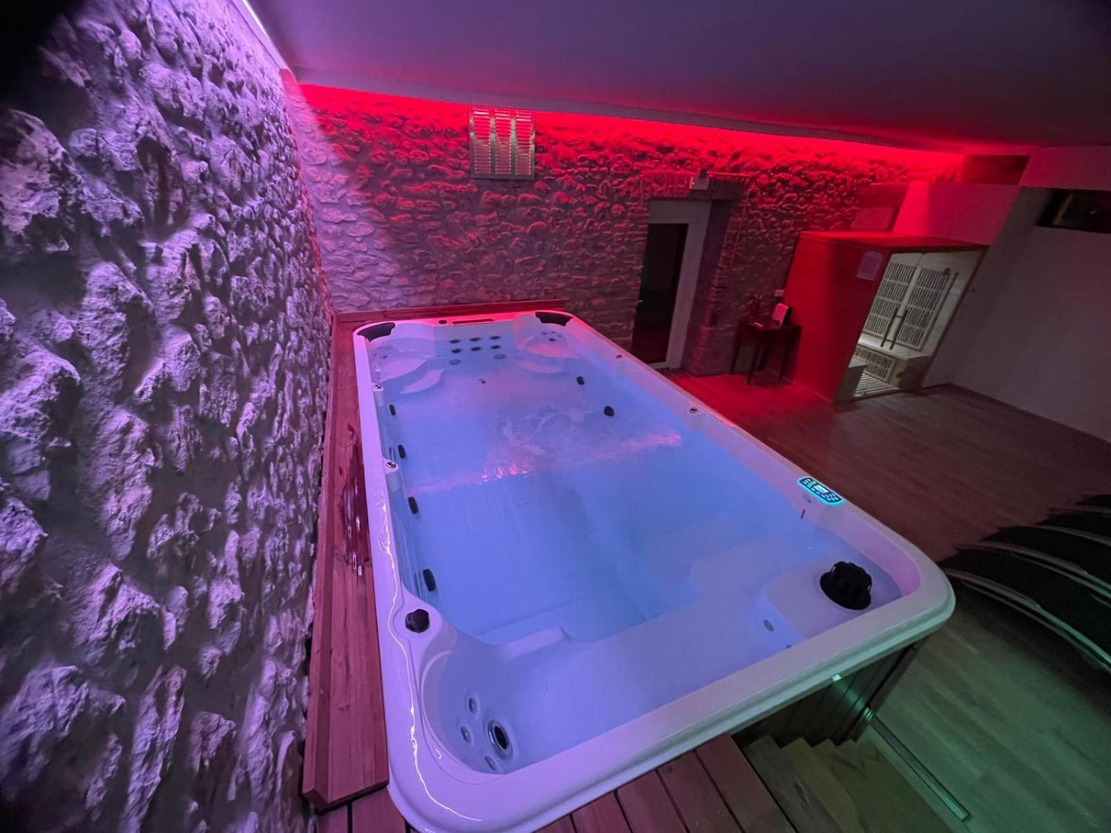 Novecento Luxury&Spa Residence 4 Stelle Montese Eksteriør billede